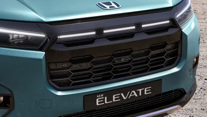 Bold Mesh Grille